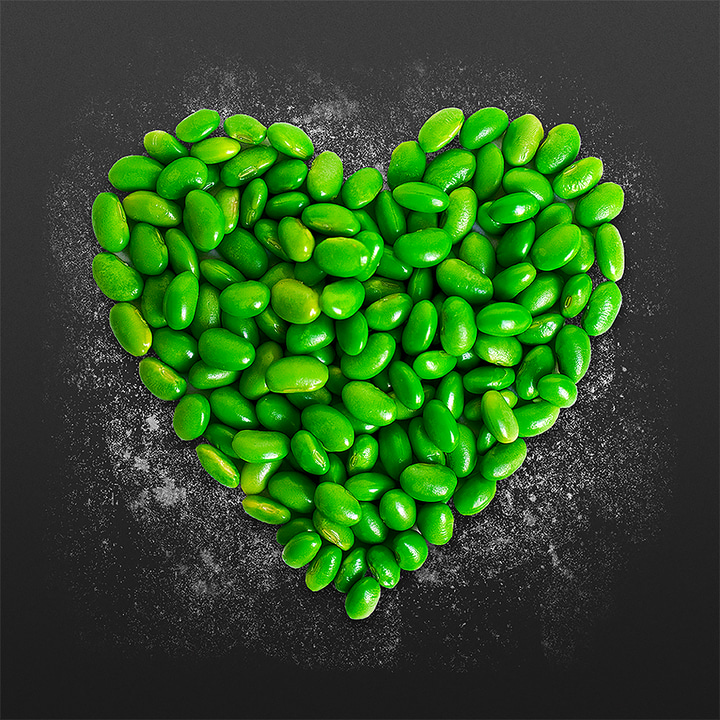 Green Kitchen app icon with a black photorealistic food art organic heart shape design featuring a green beans heart.