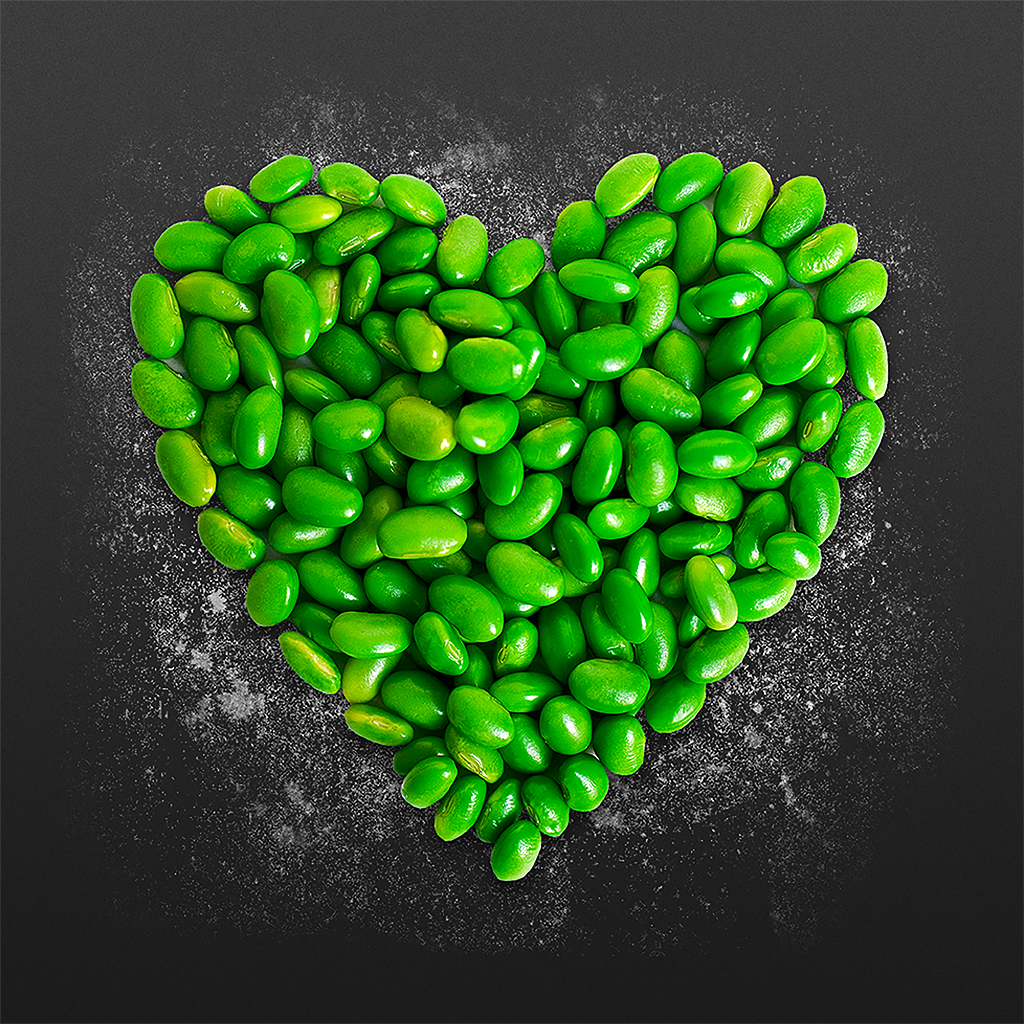 Green Kitchen app icon with a black photorealistic food art organic heart shape design featuring a green beans heart.